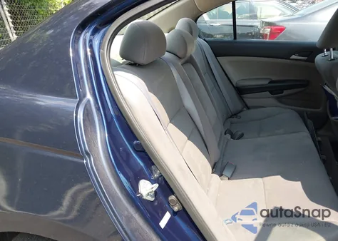 2011 Honda Accord 2.4 Lx z USA, uszkodzony, nr VIN 1HGCP2F34BA014357